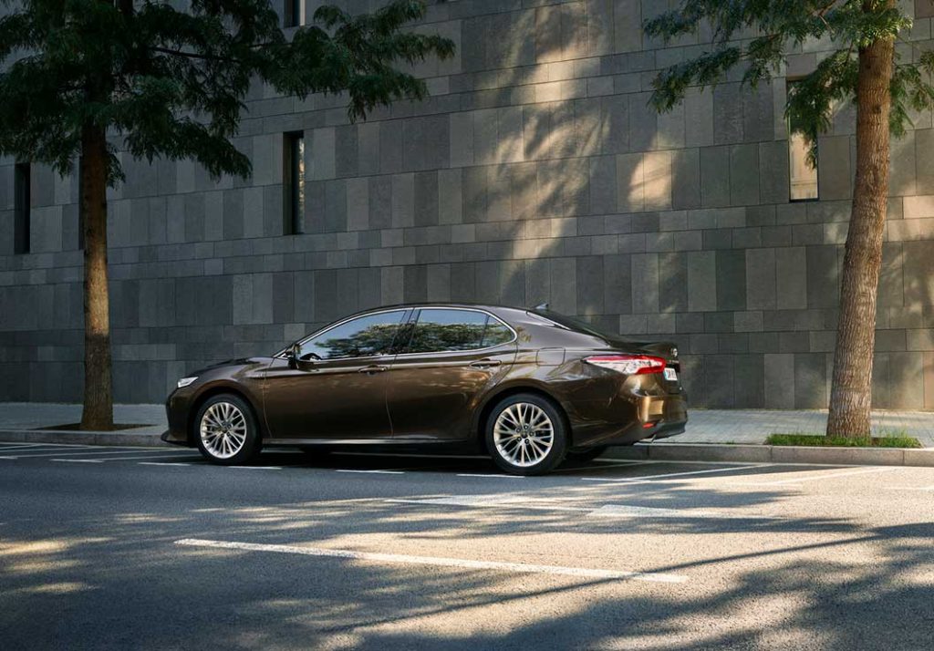 Erlings bil toyota-camry-2019-alternate-01_tcm-3016-1592526